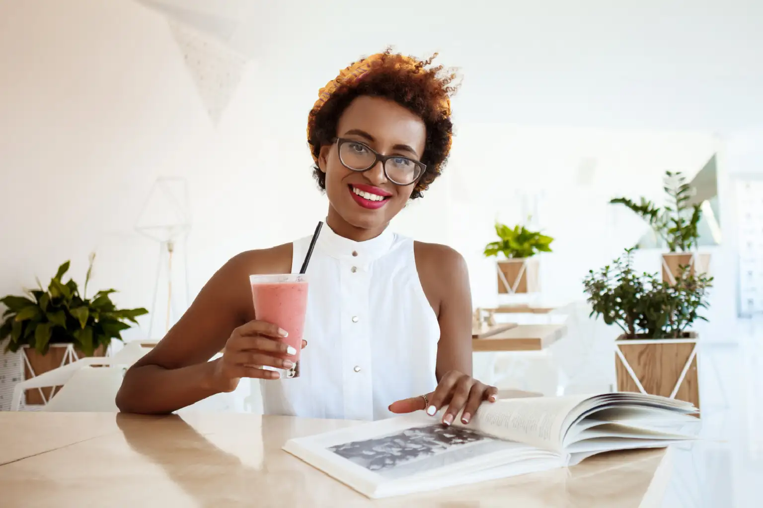 10 Low-Calorie Snacks to Keep You Full and Focused at Work